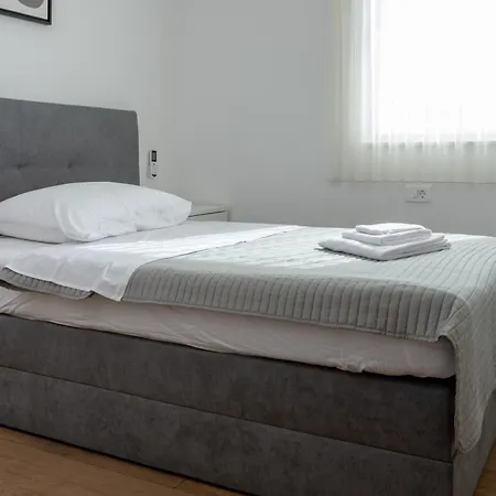 Apartament Alen Kaštela